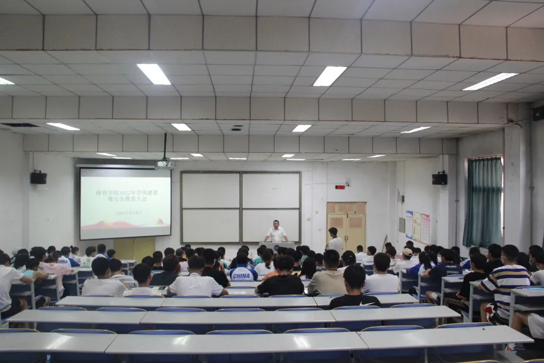 说明: https://mmbiz.qpic.cn/mmbiz_jpg/W4etyUNprHq7d8qqNCdfKQeKqhxyEJcoxX7zF6GNUoKgmibcsc2uYV0hsN2CSQv0ct8x5USNR9GkUMiaz4ia1q00Q/640?wx_fmt=jpeg&wxfrom=5&wx_lazy=1&wx_co=1